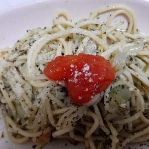 バジルソースとクリームチーズのパスタ